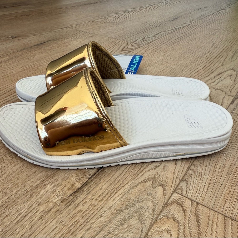 Women's size 7 New Balance Pure gold slide! NEW! Liquid Gold RARE